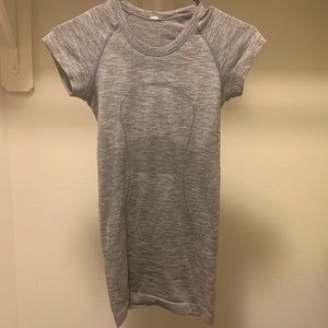Lululemon swiftly tech shirt